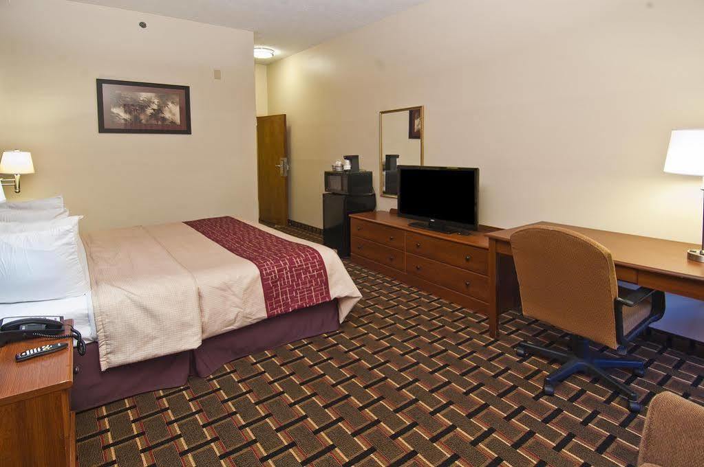 Rodeway Inn Brandon Exterior photo